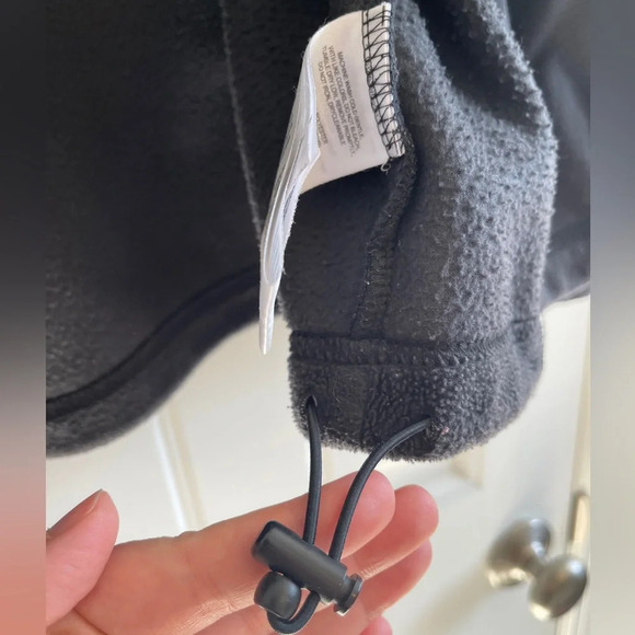 Columbia Black Fleece Jacket w/ Pink Breast Cancer Ribbon Women’s Size Medium - Picture 14 of 15